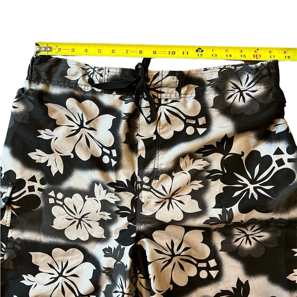 Maui And Sons Board Shorts Tropical Print Men's Large Black &‎ Gray Mesh Lined